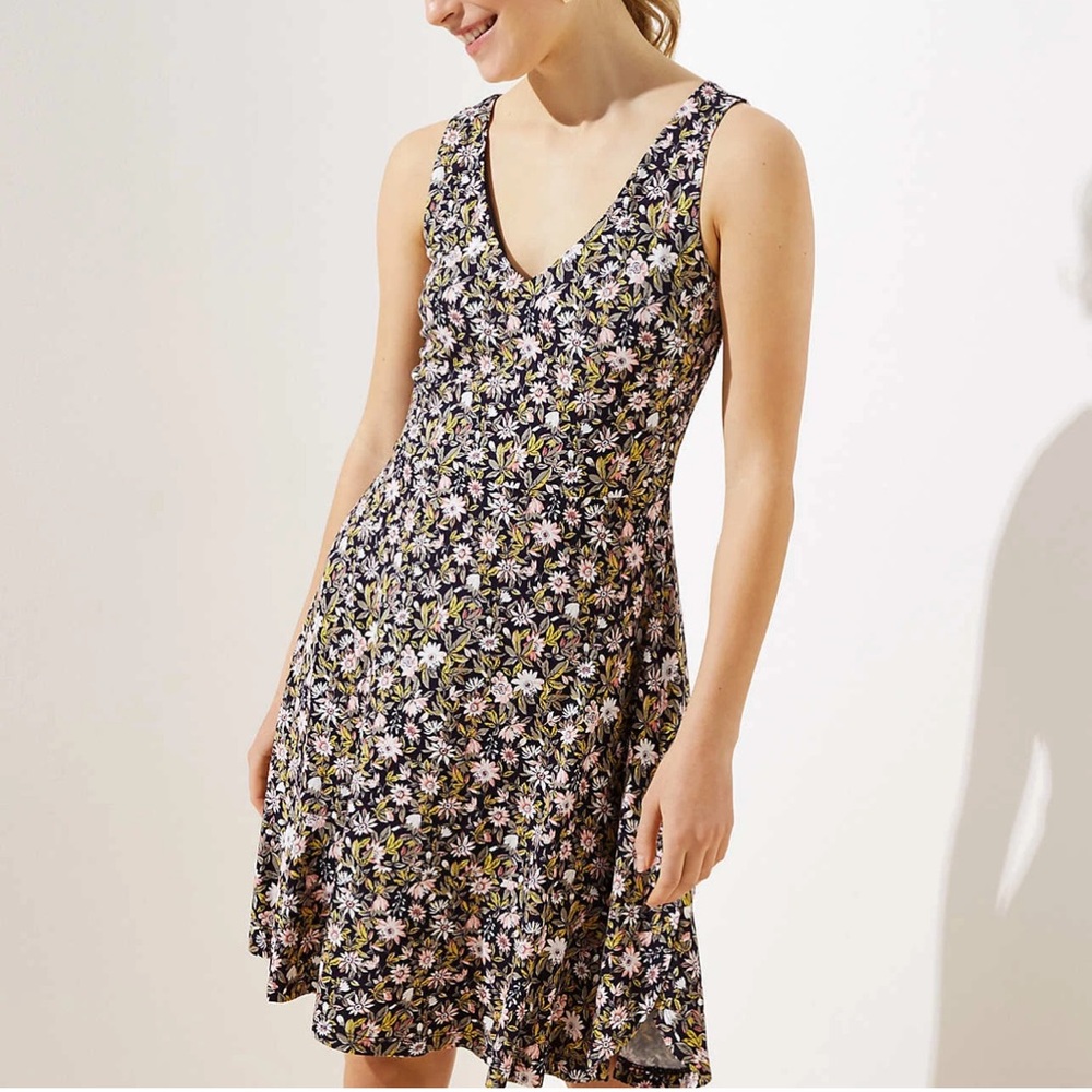 LOFT Ann Taylor Floral Sleeveless Dress Sz 2 V Neck Flounce Casual